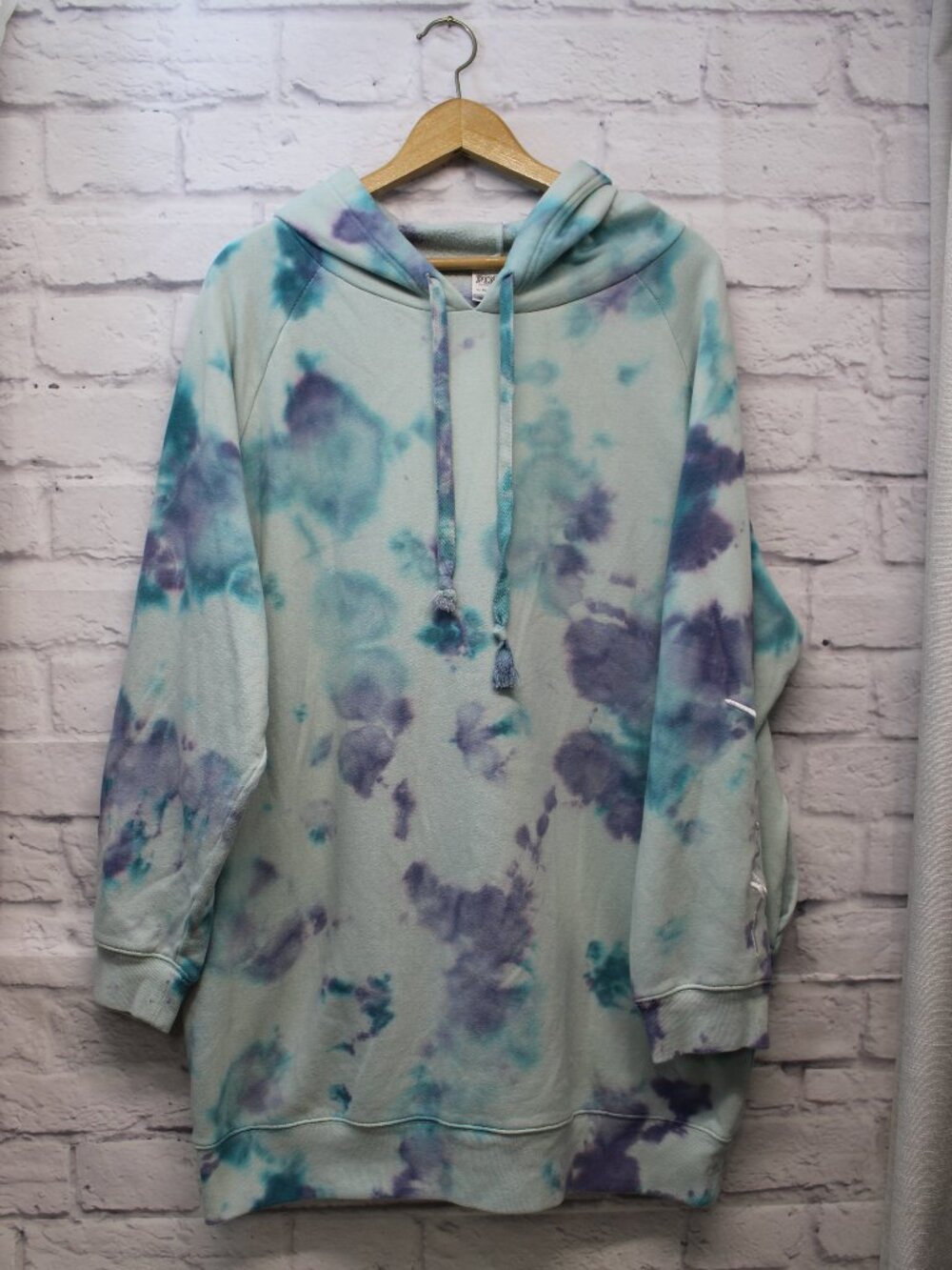 PINK Victoria's Secret Extra Large Purple Blue Tie Dye Summer Tunic Hoodie